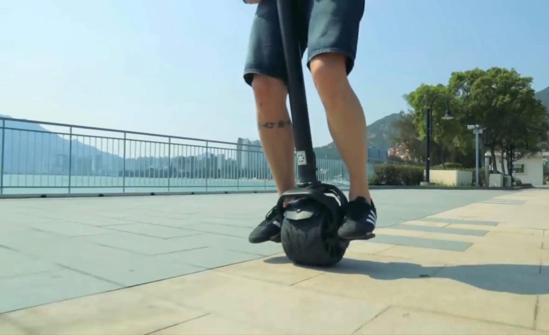 Езда на моноколесе с рулем