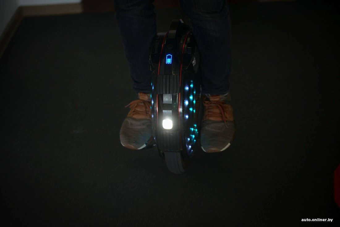 Фара на моноколесе