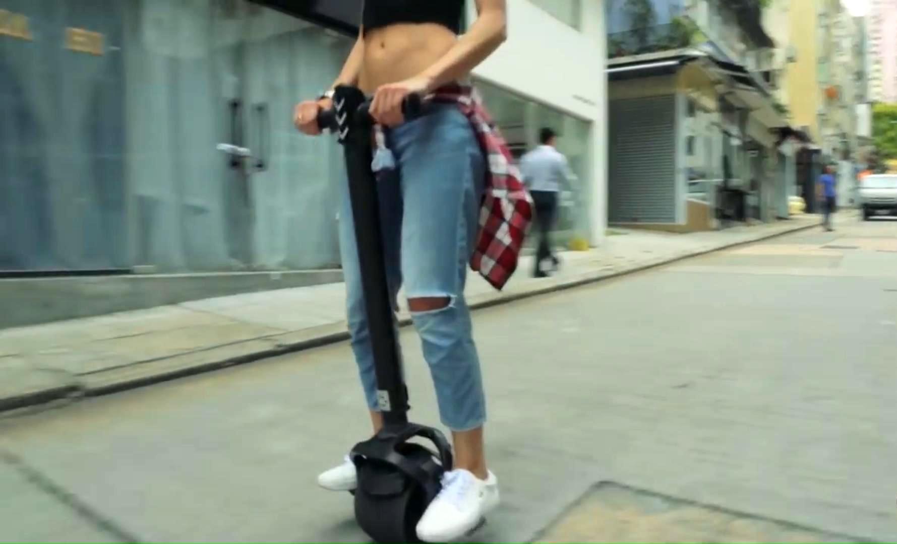 Гибрид моноколеса и сигвея