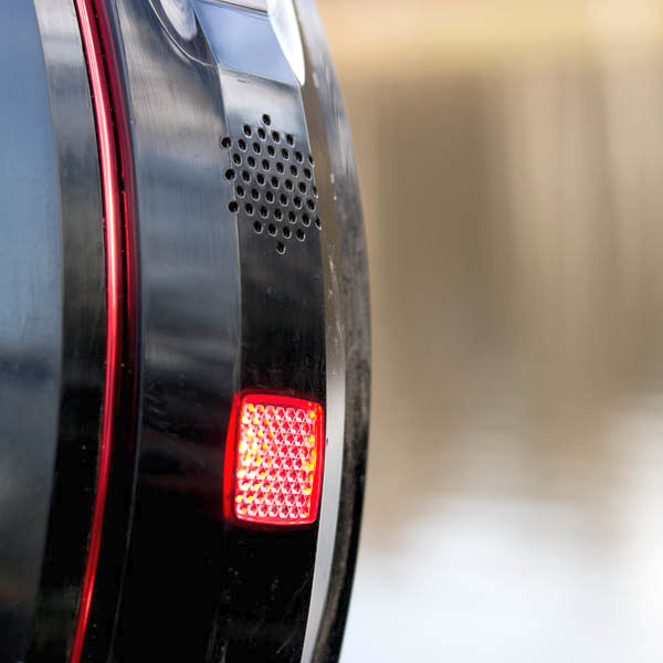 Inmotion V10 колонка