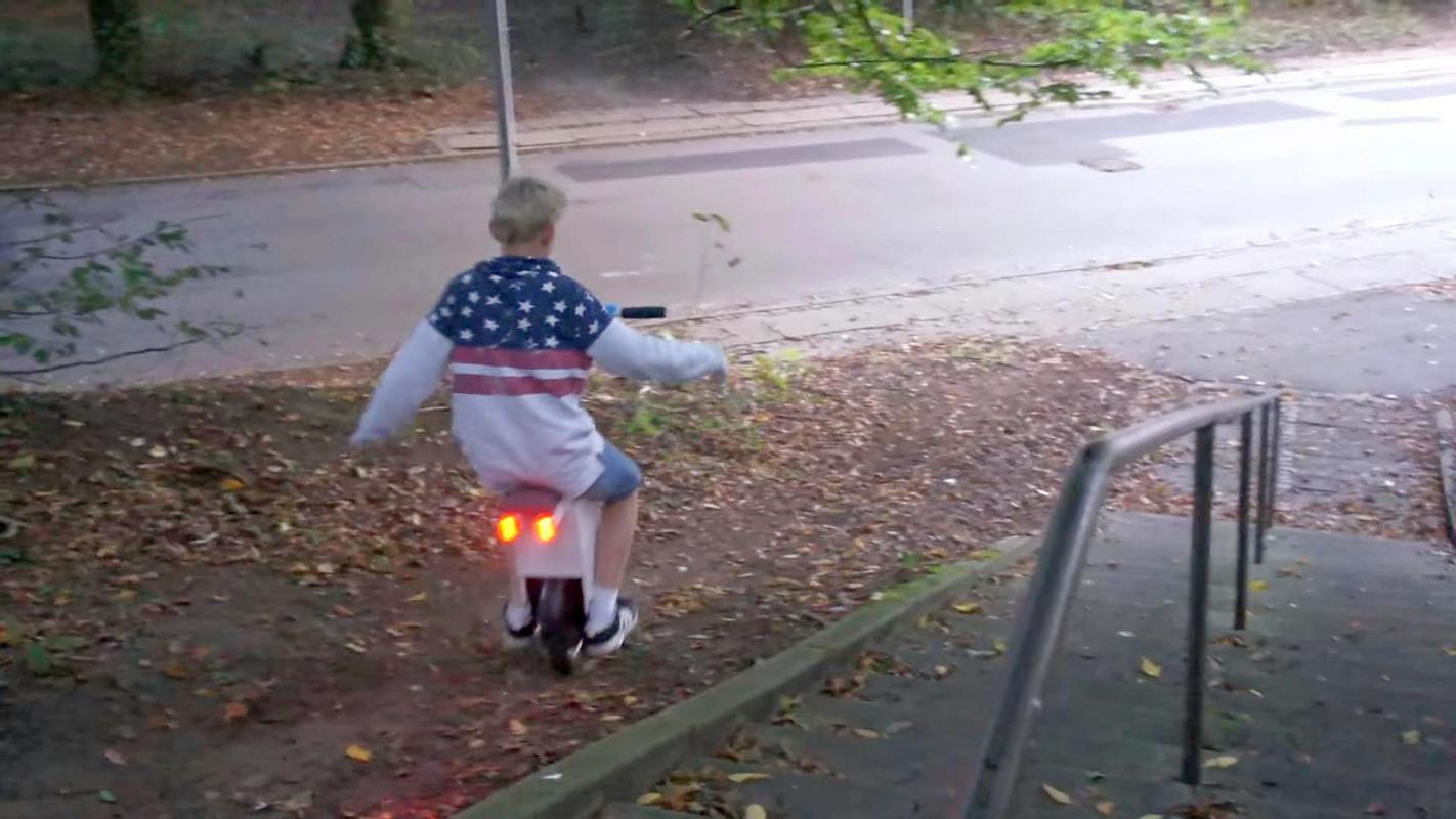 Моноколесо с сиденьем на спуске