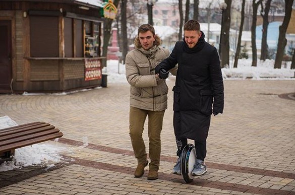 Обучение езде на мноколесе