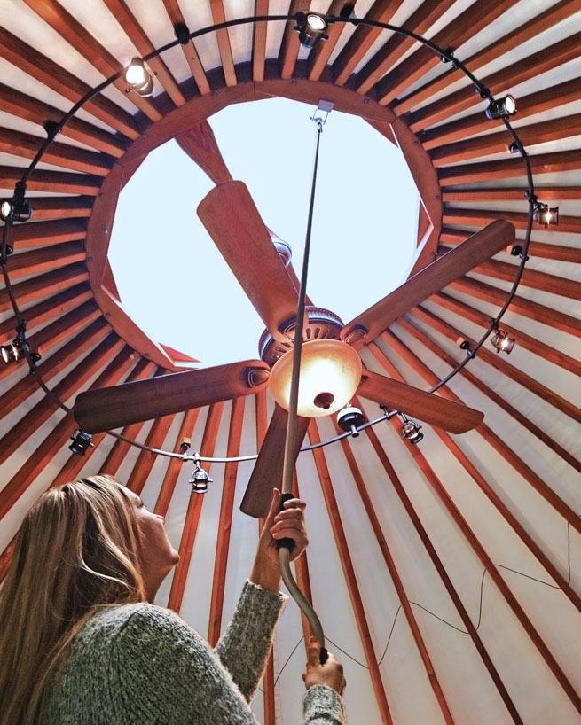 Окно в крыше юрты