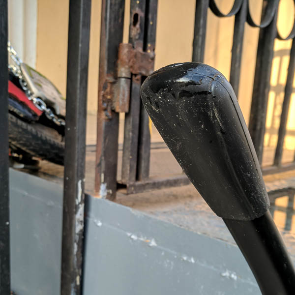 После езды по свежим лужам