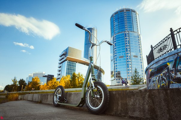 Самокат с большими колёсами