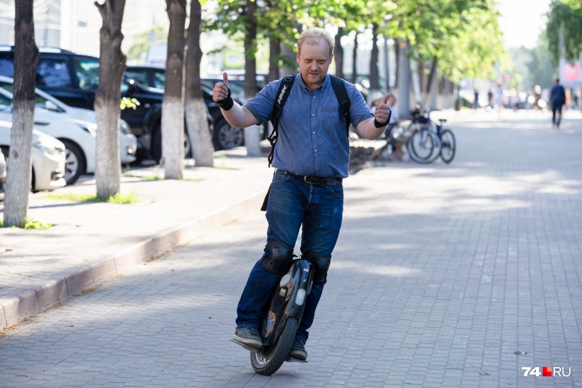 Виталий Мельников на моноколесе