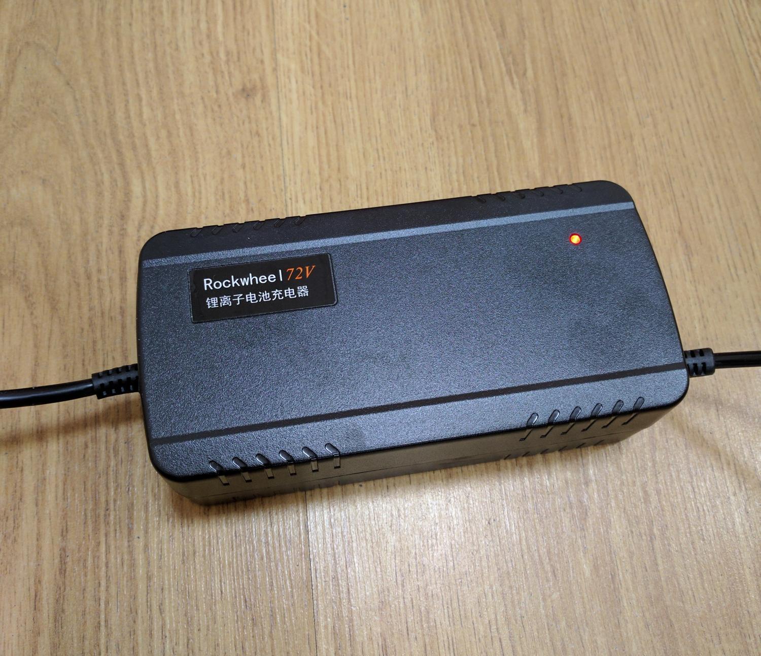 Зарядное устройство Rockwheel GT16