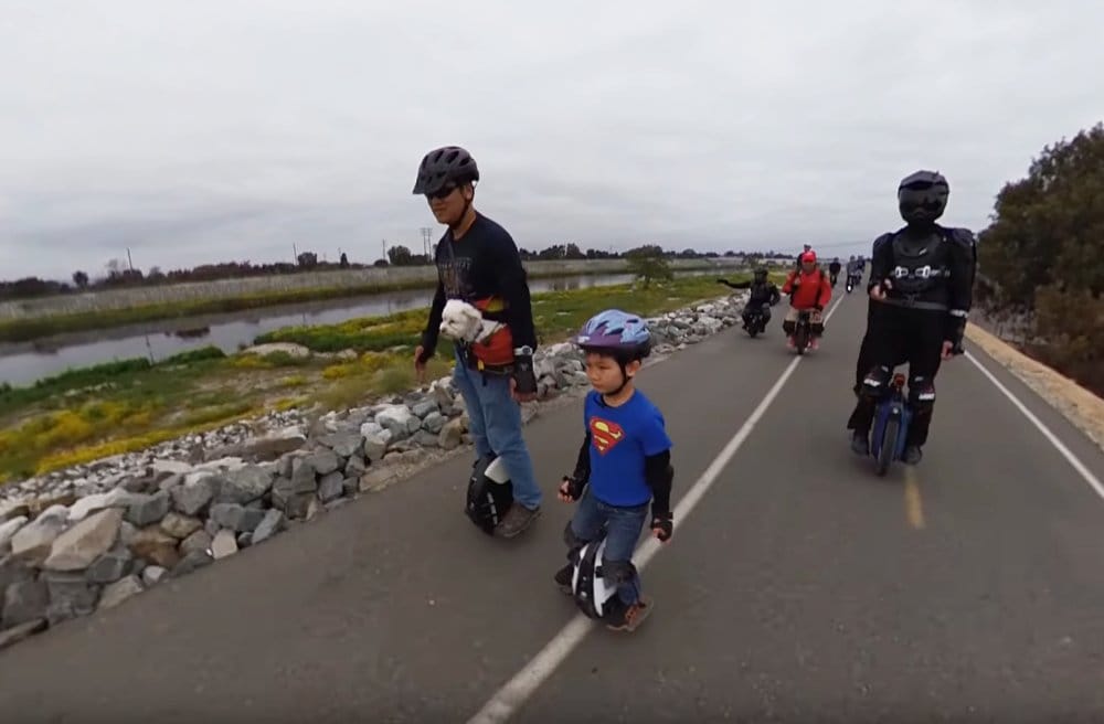 6 летний мальчик на моноколесе