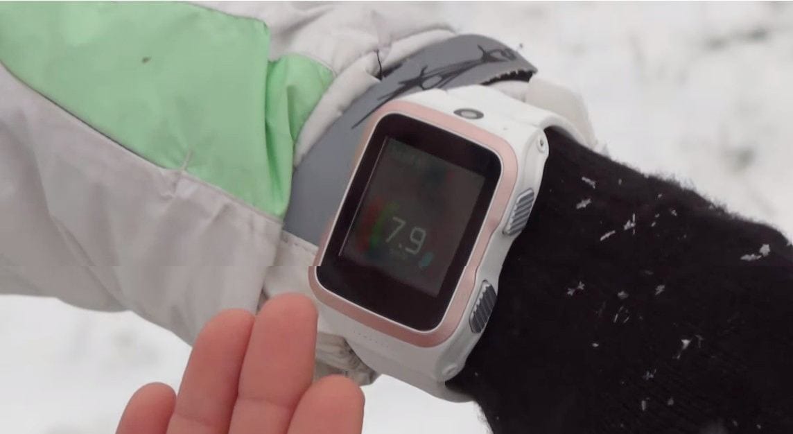 Часы показывают скорость моноколеса