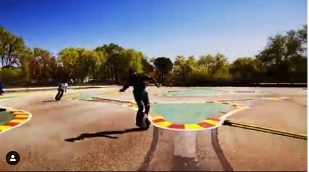 Гонки на моноколесах