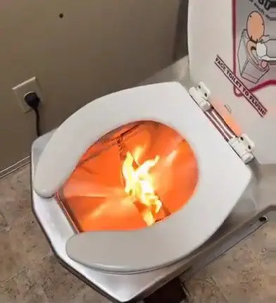 Портал в ад? Или газовый туалет в автодом?