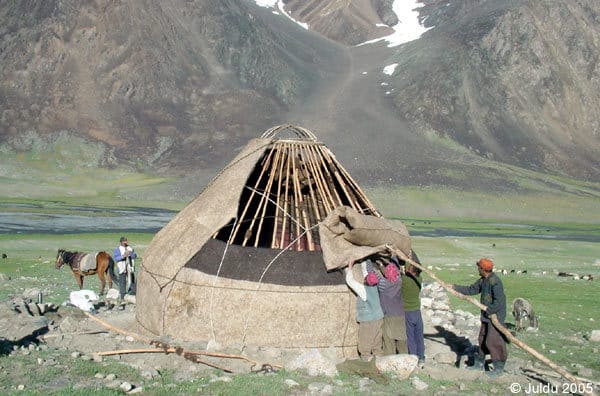 Сборка юрты в Эбдимине - Сабт Вегитк между Ваханом и Малым Памиром, Афганистан