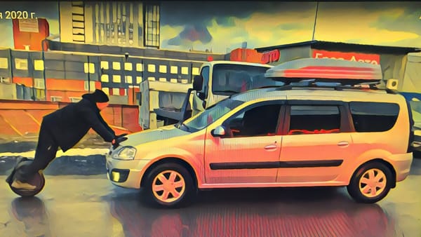 Моноколесо толкает автомобиль в горку
