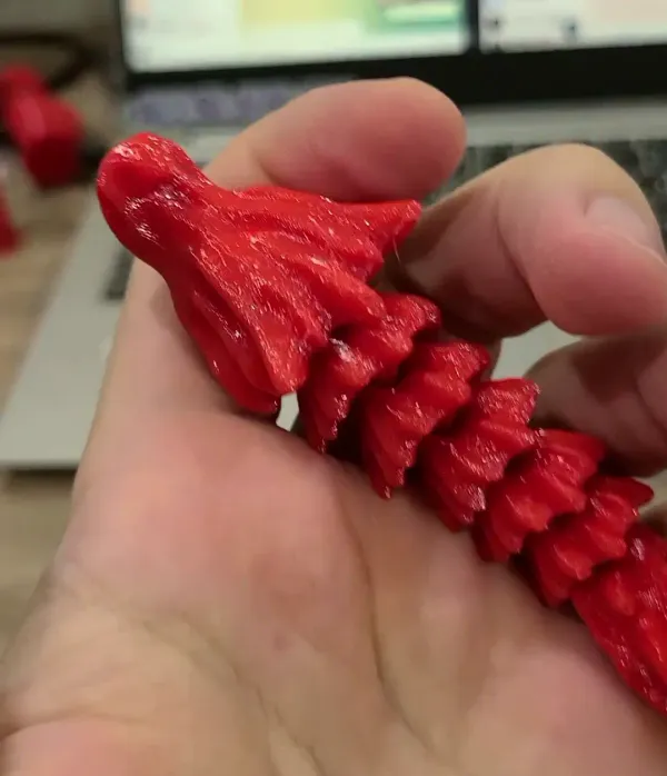 Подвижный дракон из гибкого пластика TPU распечатанный на 3D принтере