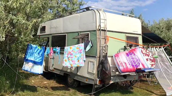 Старый кемпер как способ знакомств
